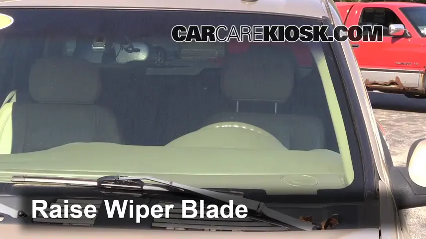 2004 Buick Rainier CXL Plus 4.2L 6 Cyl. Windshield Wiper Blade (Front)